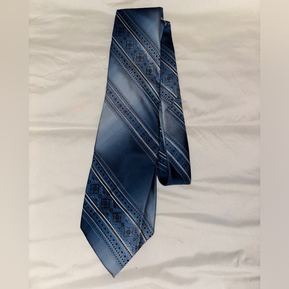 Vintage Designer Schiaparelli Bright Blue Luxury Necktie